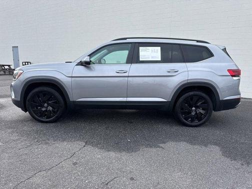 2024 Volkswagen Atlas 2.0T SE