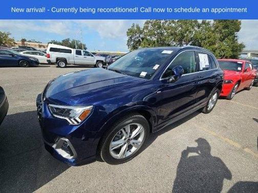 2023 Audi Q3 45 S line Premium
