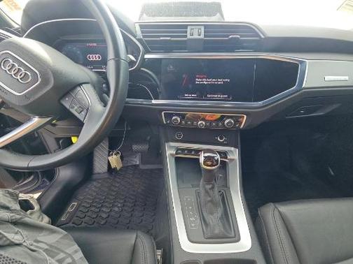 2023 Audi Q3 45 S line Premium