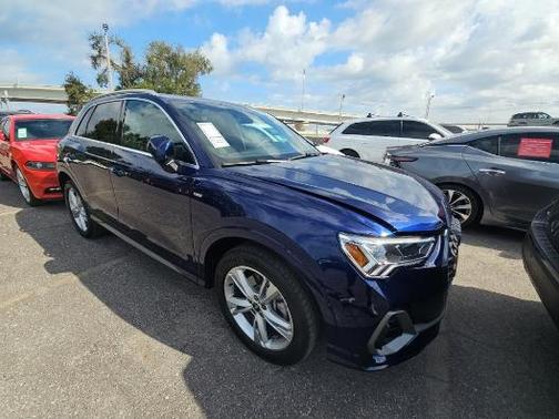 2023 Audi Q3 45 S line Premium