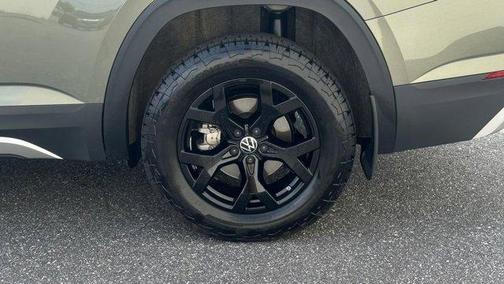 2024 Volkswagen Atlas 2.0T Peak Edition SE w/Technology