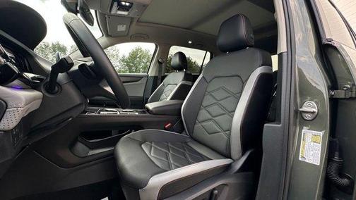 2024 Volkswagen Atlas 2.0T Peak Edition SE w/Technology