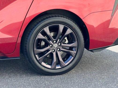 2021 Toyota Sienna XSE 7 Passenger