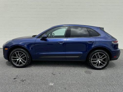 2024 Porsche Macan Base (PDK)