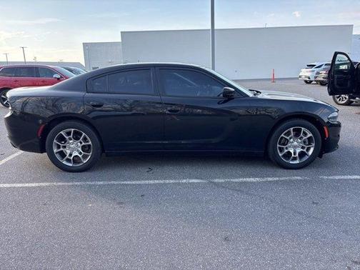 2016 Dodge Charger SE