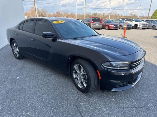 2016 Dodge Charger SE