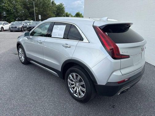 Radiant Silver Metallic 2019 Cadillac XT4 Premium Luxury
