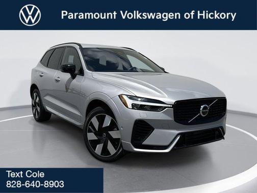 2024 Volvo XC60 Recharge Plug-In Hybrid T8 Plus Dark Theme