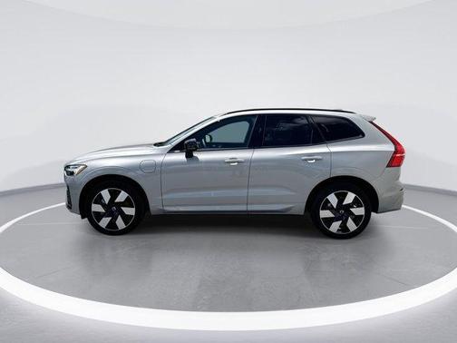 2024 Volvo XC60 Recharge Plug-In Hybrid T8 Plus Dark Theme