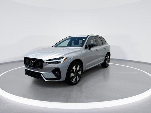 2024 Volvo XC60 Recharge Plug-In Hybrid T8 Plus Dark Theme