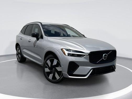 2024 Volvo XC60 Recharge Plug-In Hybrid T8 Plus Dark Theme