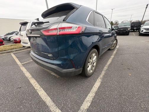 2020 Ford Edge Titanium