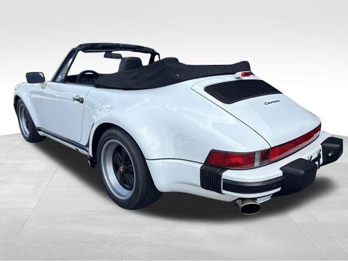 1989 Porsche 911 Cabriolet