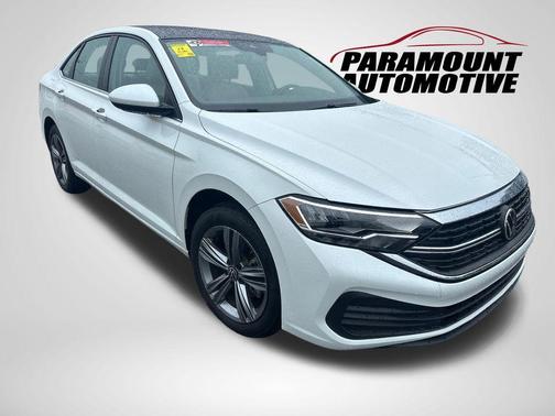 Opal White Pearl Effect 2023 Volkswagen Jetta 1.5T SE