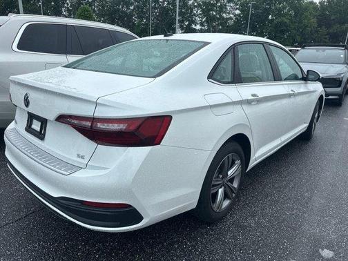 Opal White Pearl Effect 2023 Volkswagen Jetta 1.5T SE