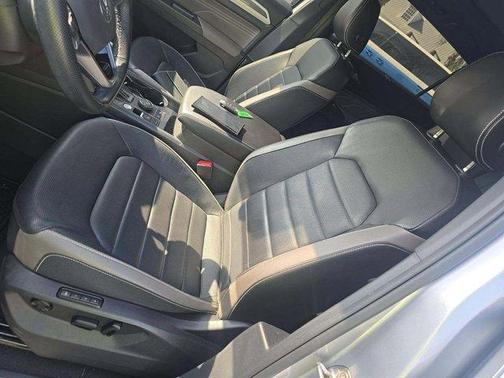 2023 Volkswagen Atlas Cross Sport 3.6L V6 SEL Premium R-Line