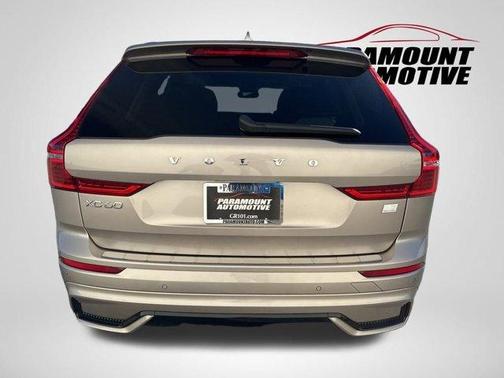 2024 Volvo XC60 Recharge Plug-In Hybrid T8 Plus Dark Theme