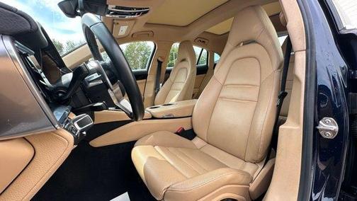 2018 Porsche Panamera Base
