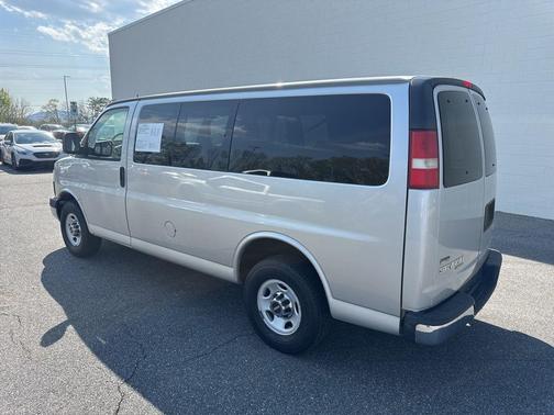 2011 GMC Savana 2500 LT