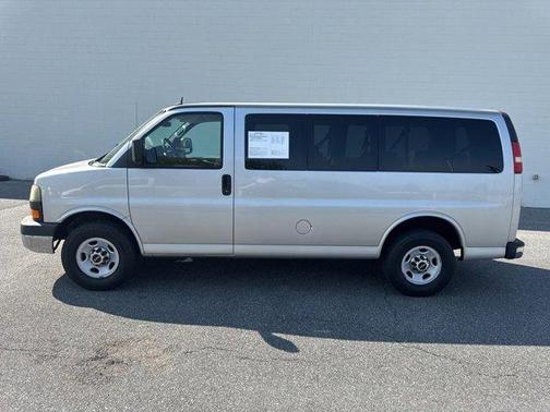 2011 GMC Savana 2500 LT