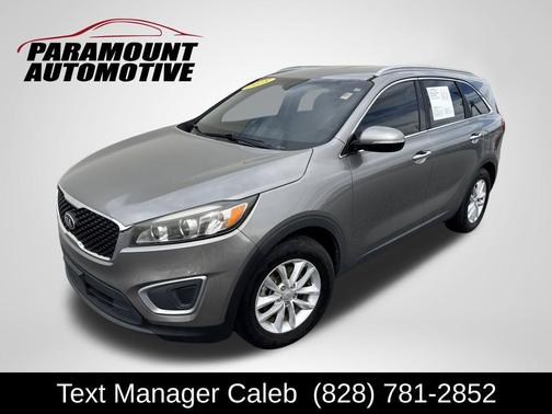 Titanium Silver 2018 Kia Sorento LX