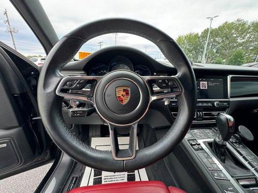 2020 Porsche Macan S