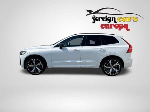 2022 Volvo XC60 B6 R-Design