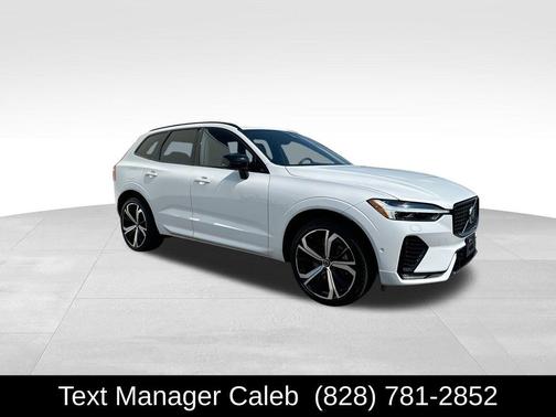 2022 Volvo XC60 B6 R-Design
