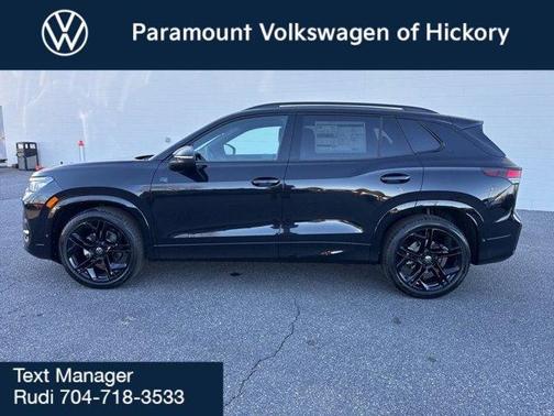 Deep Black Pearl Effect 2026 Volkswagen Tiguan 2.0T SE R-Line Black