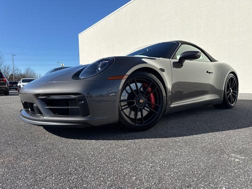 2023 Porsche 911 Carrera 4 GTS