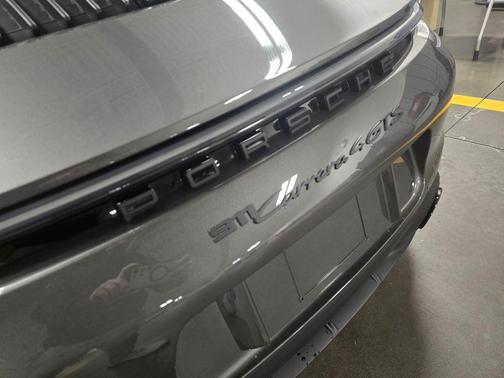 2023 Porsche 911 Carrera GTS