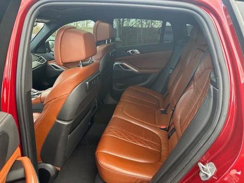 2023 BMW X6 xDrive40i