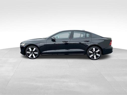 2024 Volvo S60 Recharge Plug-In Hybrid T8 Plus Dark Theme