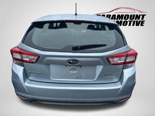 Ice Silver Metallic 2017 Subaru Impreza 2.0i