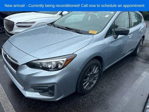 Ice Silver Metallic 2017 Subaru Impreza 2.0i