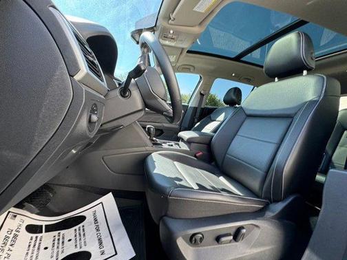 2023 Volkswagen Atlas 3.6L SE w/Technology