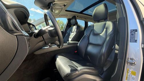 2018 Volvo XC60 T5 Momentum