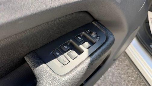 2018 Volvo XC60 T5 Momentum