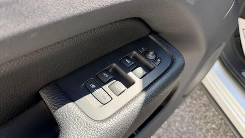 2018 Volvo XC60 T5 Momentum