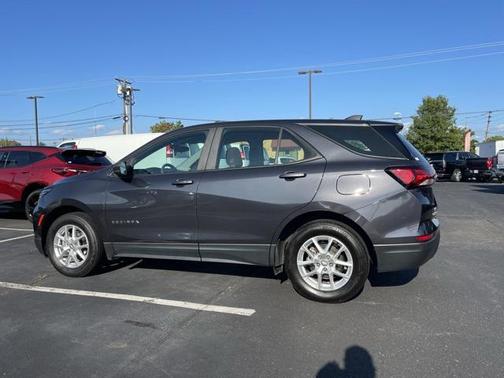 2022 Chevrolet Equinox LS