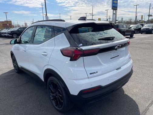 Summit White 2027 Chevrolet Bolt RS