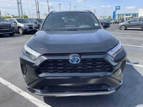 2022 Toyota RAV4 Hybrid SE