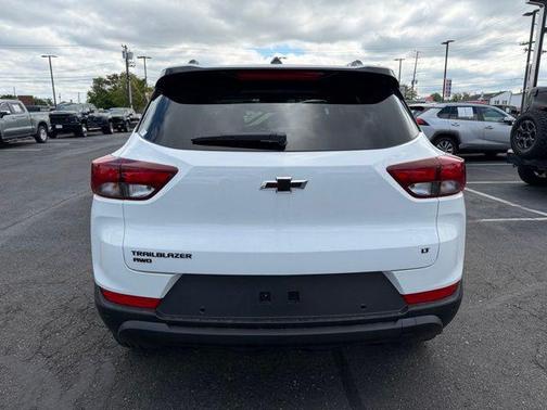 Summit White 2026 Chevrolet Trailblazer LT