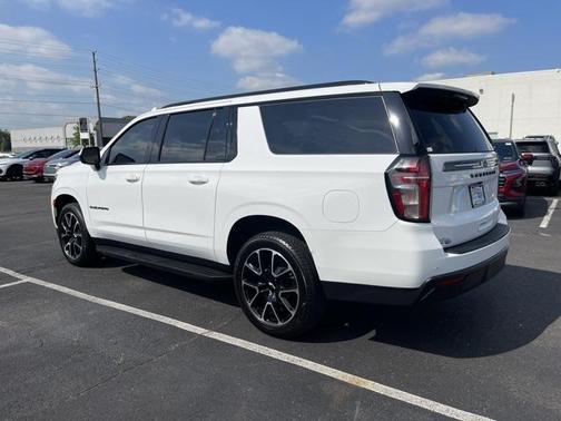 2021 Chevrolet Suburban RST