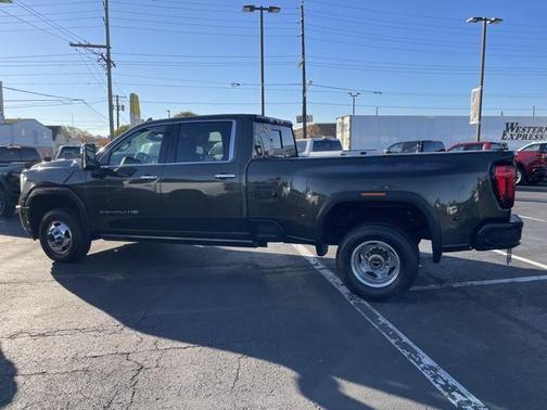 2023 GMC Sierra 3500 Denali
