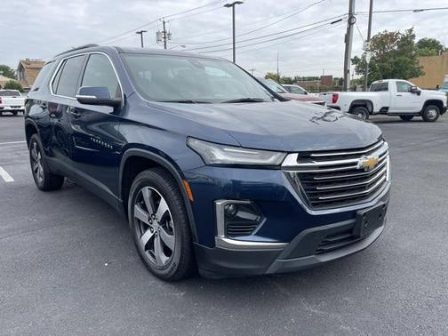 2023 Chevrolet Traverse LT Leather