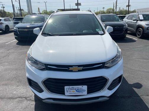 Summit White 2021 Chevrolet Trax LT