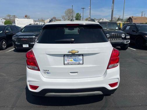 Summit White 2021 Chevrolet Trax LT