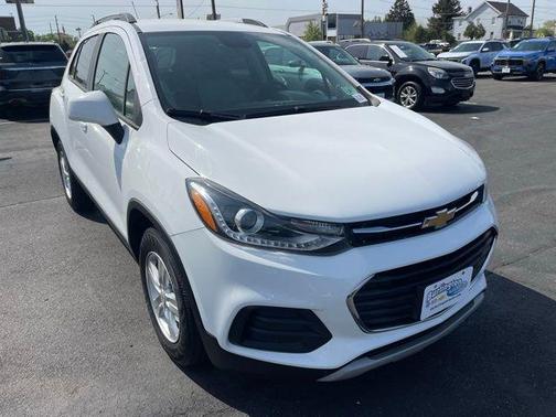 Summit White 2021 Chevrolet Trax LT