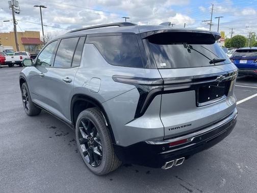 2025 Chevrolet Traverse RS